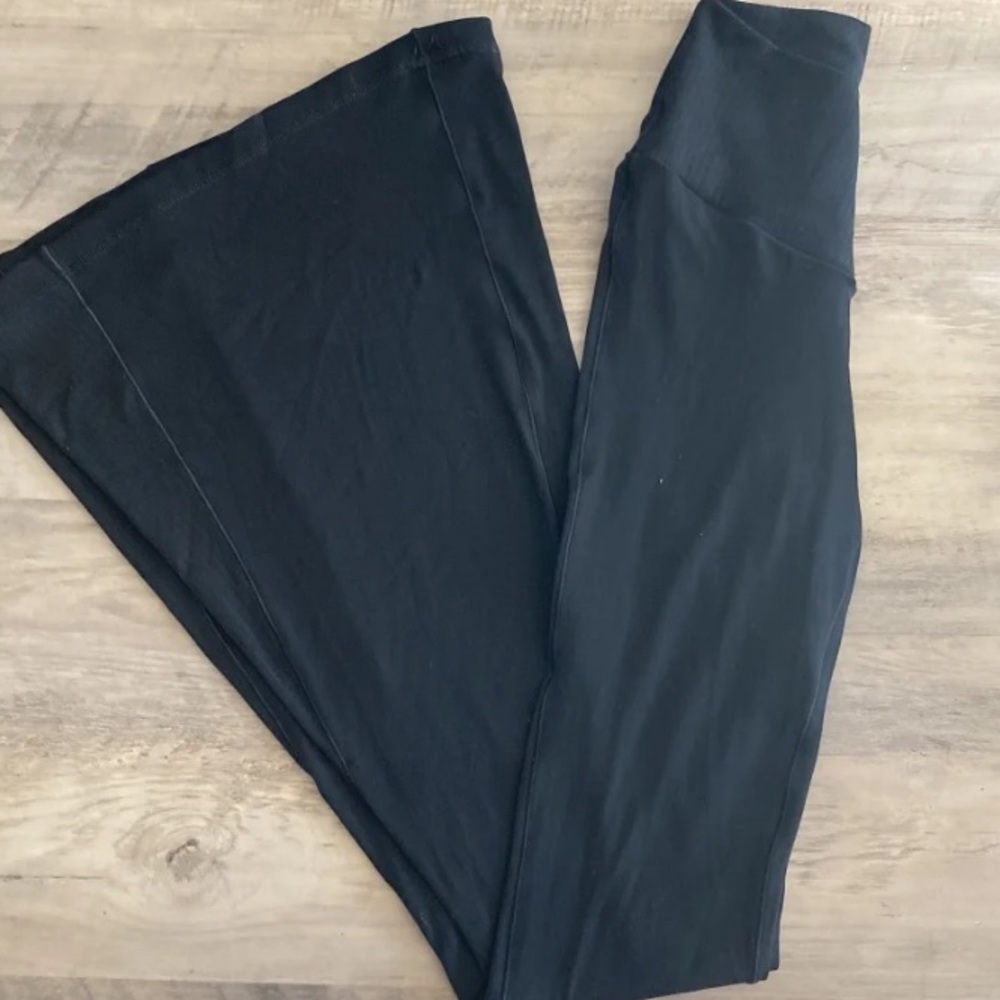 Offline by Aerie Crossover Real Me Ribbed High Rise Super Flare Leggings